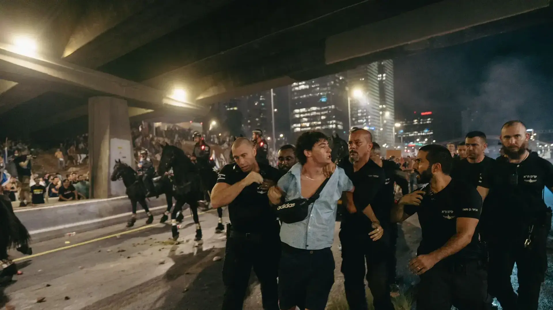 אמיתי ברילאנט ולשמאלו מפקד יס"מ תל אביב יאיר חנונה אמיתי ברילאנט ולשמאלו מפקד יס"מ תל אביב יאיר חנונה