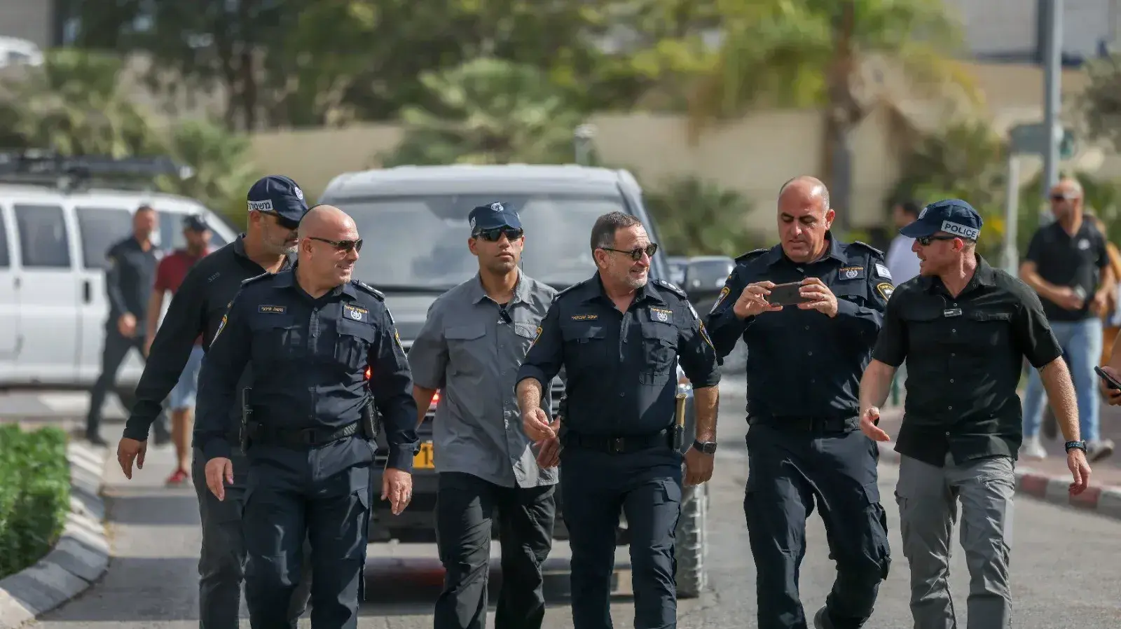 מפכ"ל המשטרה קובי שבתאי בזירת פיגוע ירי ליד קניון, מעלה אדומים, 1 באוגוסט 2023 מפכ"ל המשטרה קובי שבתאי בזירת פיגוע ירי ליד קניון, מעלה אדומים, 1 באוגוסט 2023