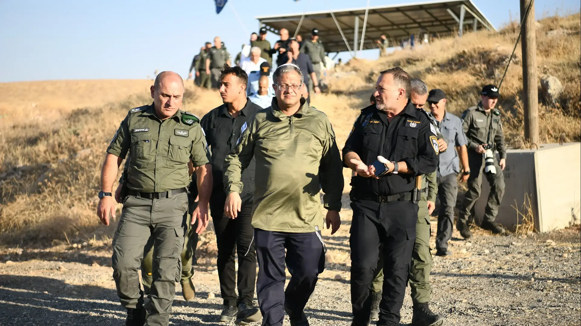 השר לבטחון לאומי, איתמר בן גביר ביקר עם מפכ"ל המשטרה יעקב שבתאי, בבסיס האימונים של מג"ב במכמש, 1 באוגוסט 2023