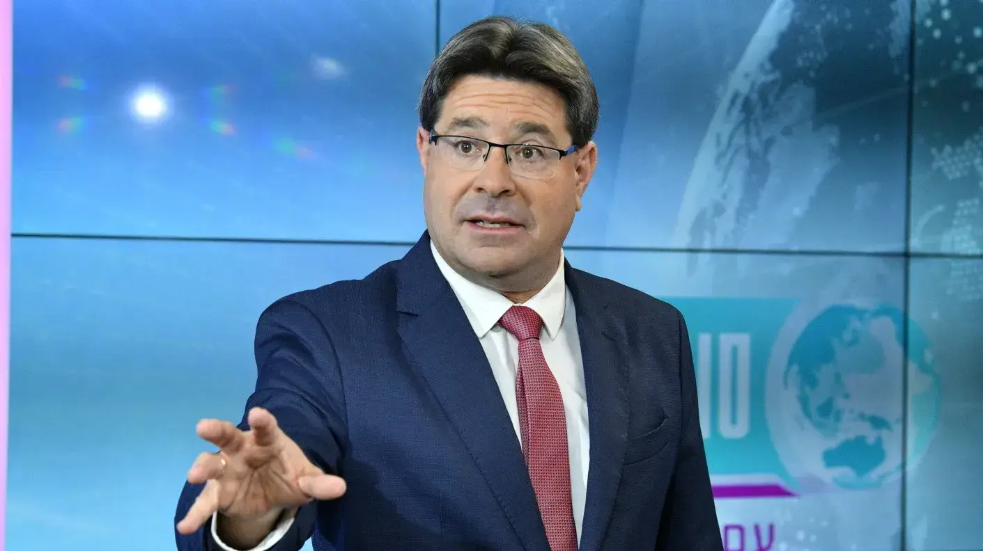 אופיר אקוניס בראיון לסופ"ש שלו. 2 באוגוסט 2023 אופיר אקוניס בראיון לסופ"ש שלו. 2 באוגוסט 2023