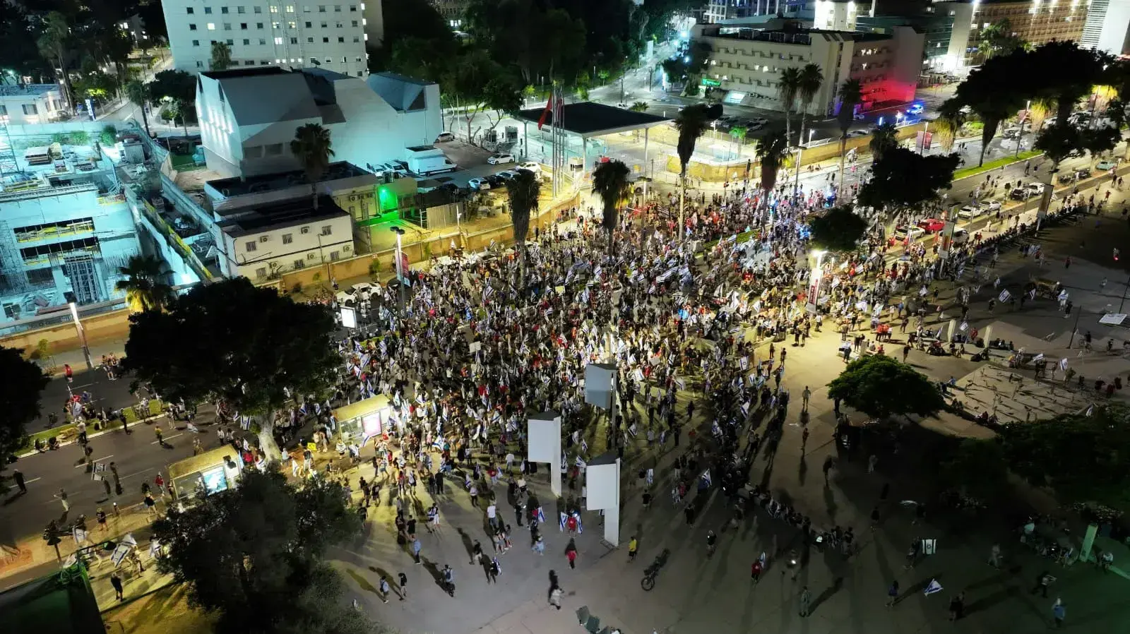 צעדת מחאה נגד המהפכה המשפטית, שמתחילה בבית העצמאות ומסתיימת בקריית הממשלה, תל אביב. 2 באוגוסט 2023