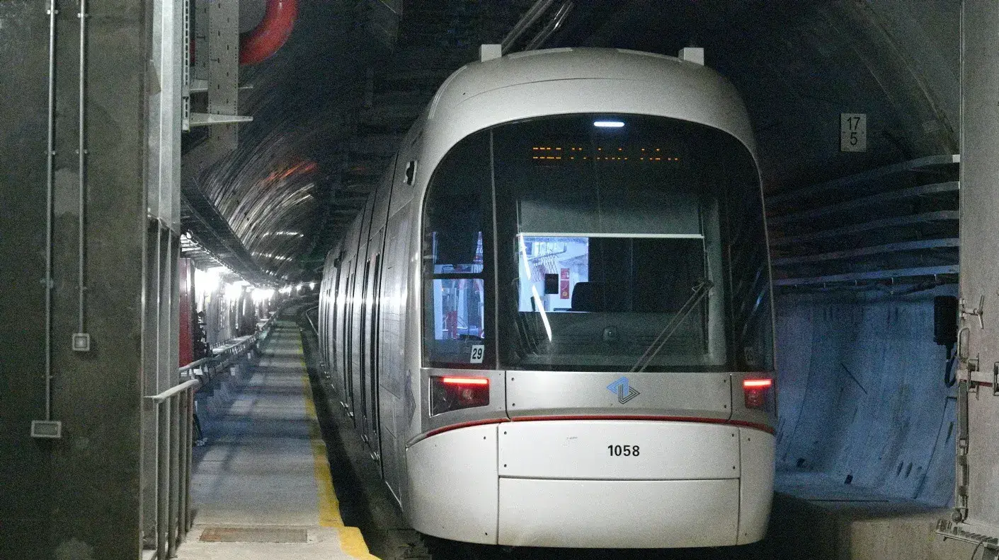הקו האדום הרכבת הקלה גוש דן פתח תקווה תל אביב