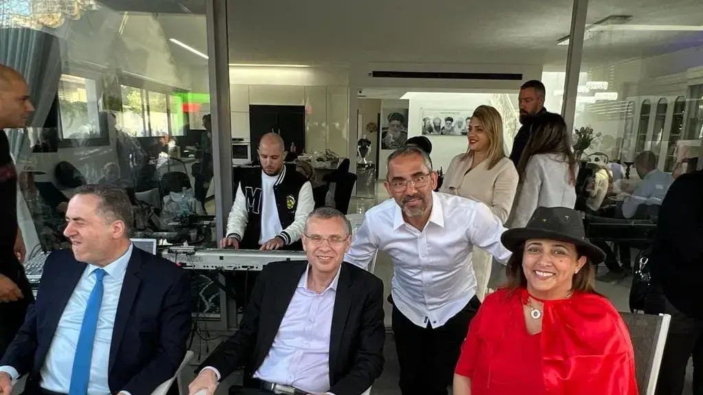 רפי קדושים, יריב לוין, ישראל כץ רפי קדושים, יריב לוין, ישראל כץ