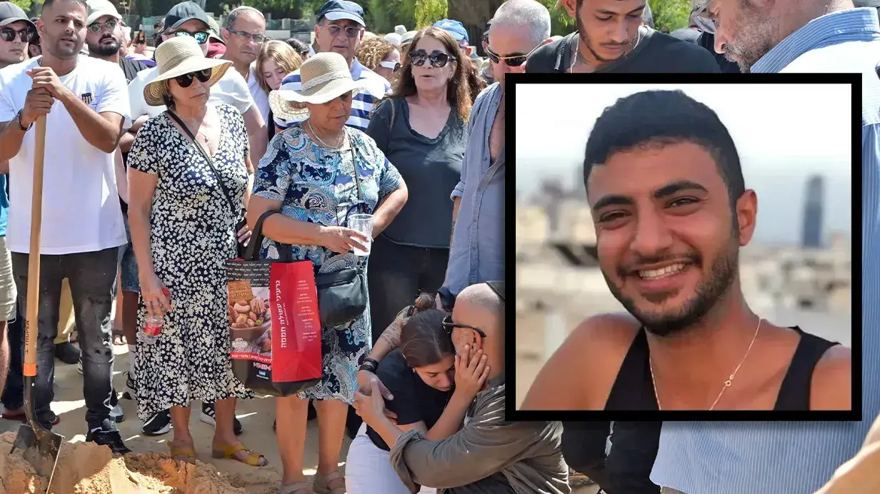 הלווייתו של בר כלף בבית העלמין במושב אביחיל. 4 ביולי, 2023 הלווייתו של בר כלף בבית העלמין במושב אביחיל. 4 ביולי, 2023