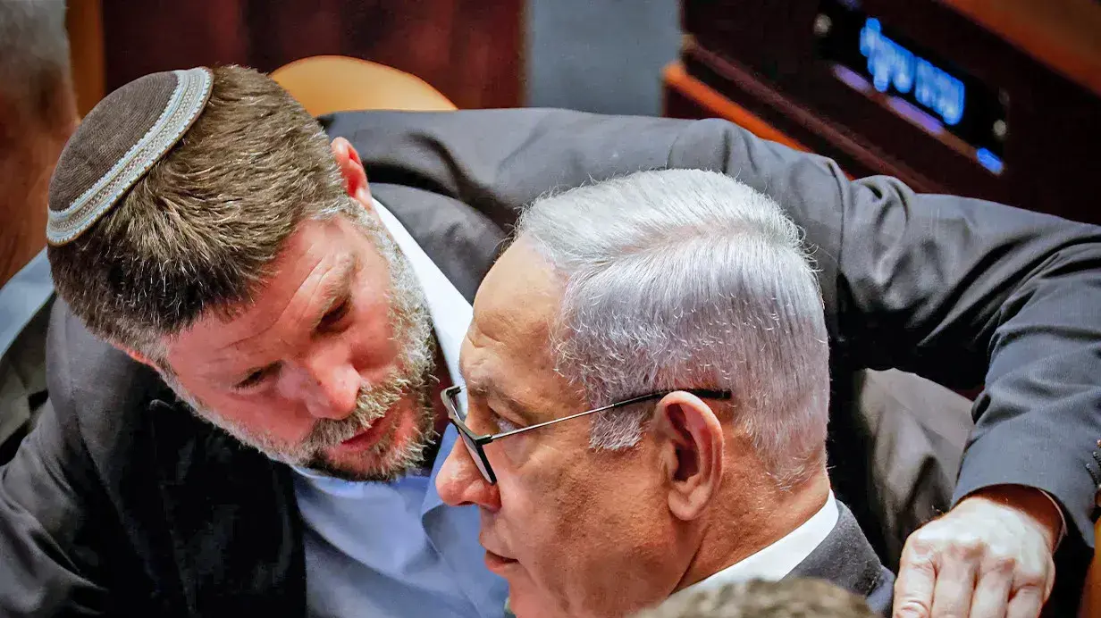 הסתודדיות במליאת הכנסת לקראת ההצבעה על ביטול חוק עילת הסבירות 24 ביולי 2023