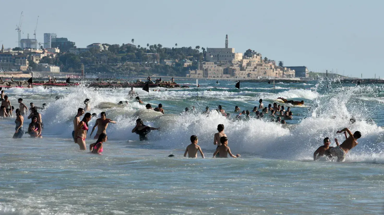 חוף הים בתל אביב. 10 באוגוסט 2023