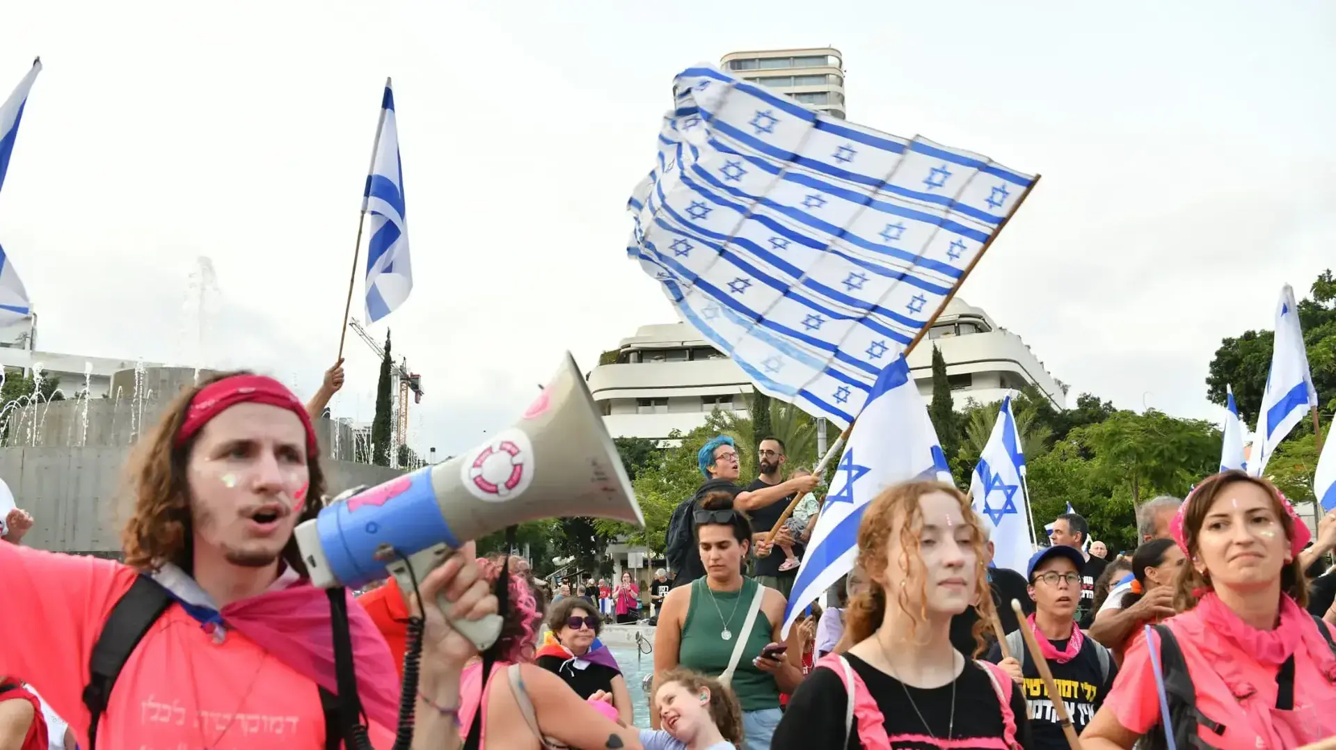 צעדה במסגרת הפגנה נגד המהפכה המשפטית, דיזנגוף ת"א, 12 באוגוסט 2023 צעדה במסגרת הפגנה נגד המהפכה המשפטית, דיזנגוף ת"א, 12 באוגוסט 2023