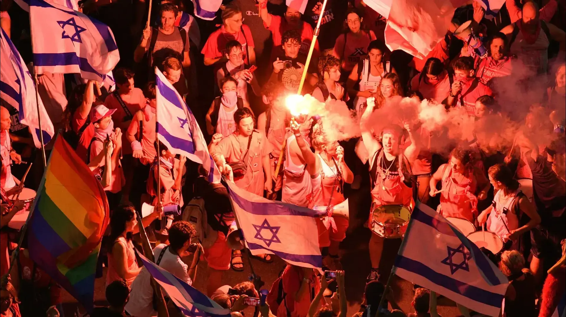 צעדה במסגרת הפגנה נגד המהפכה המשפטית, דיזנגוף ת"א, 12 באוגוסט 2023 צעדה במסגרת הפגנה נגד המהפכה המשפטית, דיזנגוף ת"א, 12 באוגוסט 2023