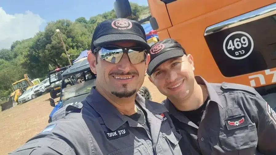 עדנאן אסעד ודקל מרציאנו, הכבאים שנהרגו בנפילה לבור בדיר אל-אסד