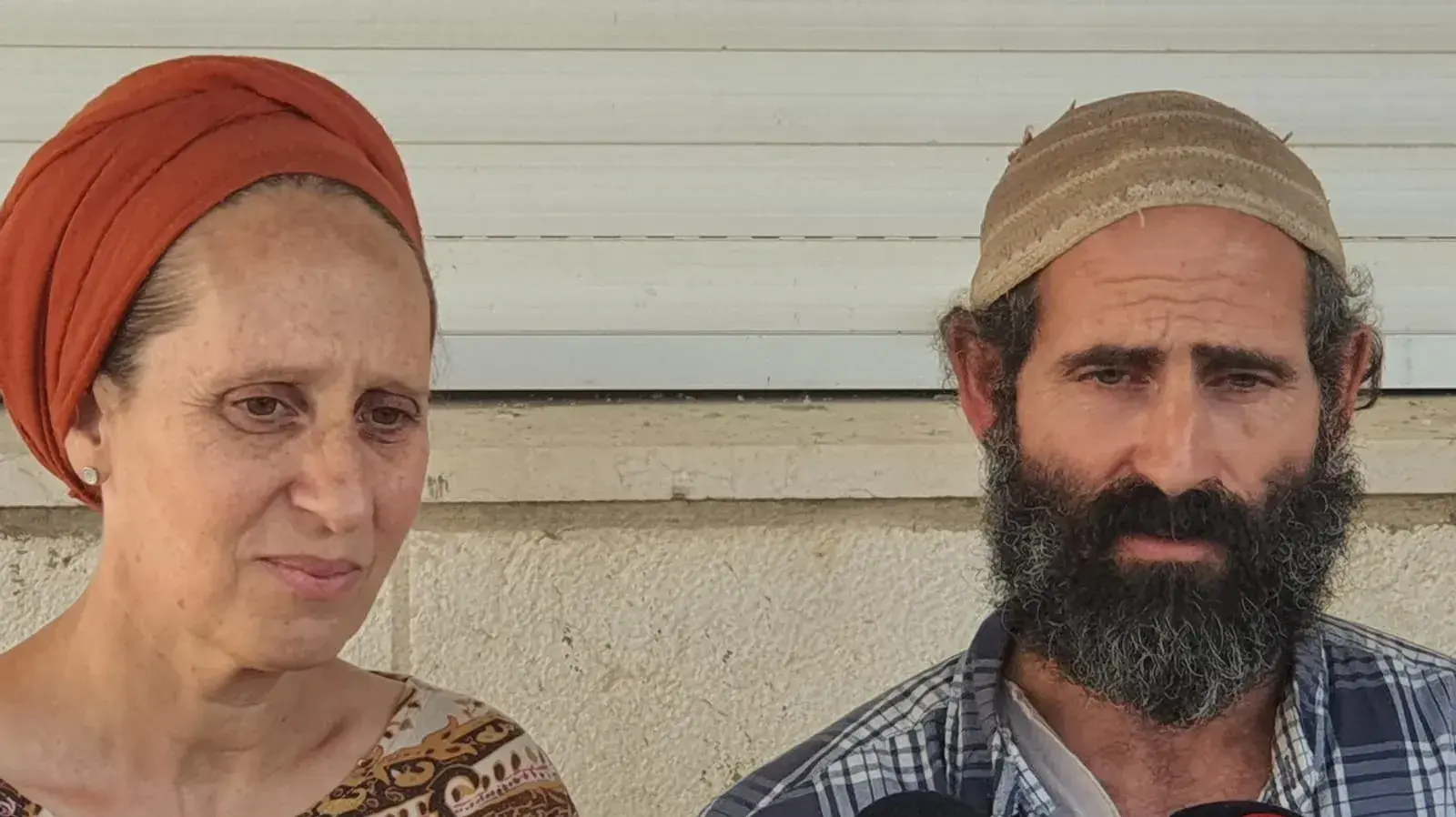 הוריו של רב"ט הלל נחמיה אופן ז"ל , חייל יהל"ם, שנהרג במהלך אימון צבאי, כרמי צור. 15 באוגוסט 2023 הוריו של רב"ט הלל נחמיה אופן ז"ל , חייל יהל"ם, שנהרג במהלך אימון צבאי, כרמי צור. 15 באוגוסט 2023
