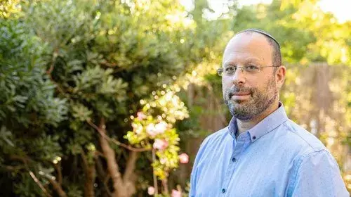 אליעזר רודריג, מועמד לראשות מועצת קרית ארבע
אליעזר רודריג, מועמד לראשות מועצת קרית ארבע