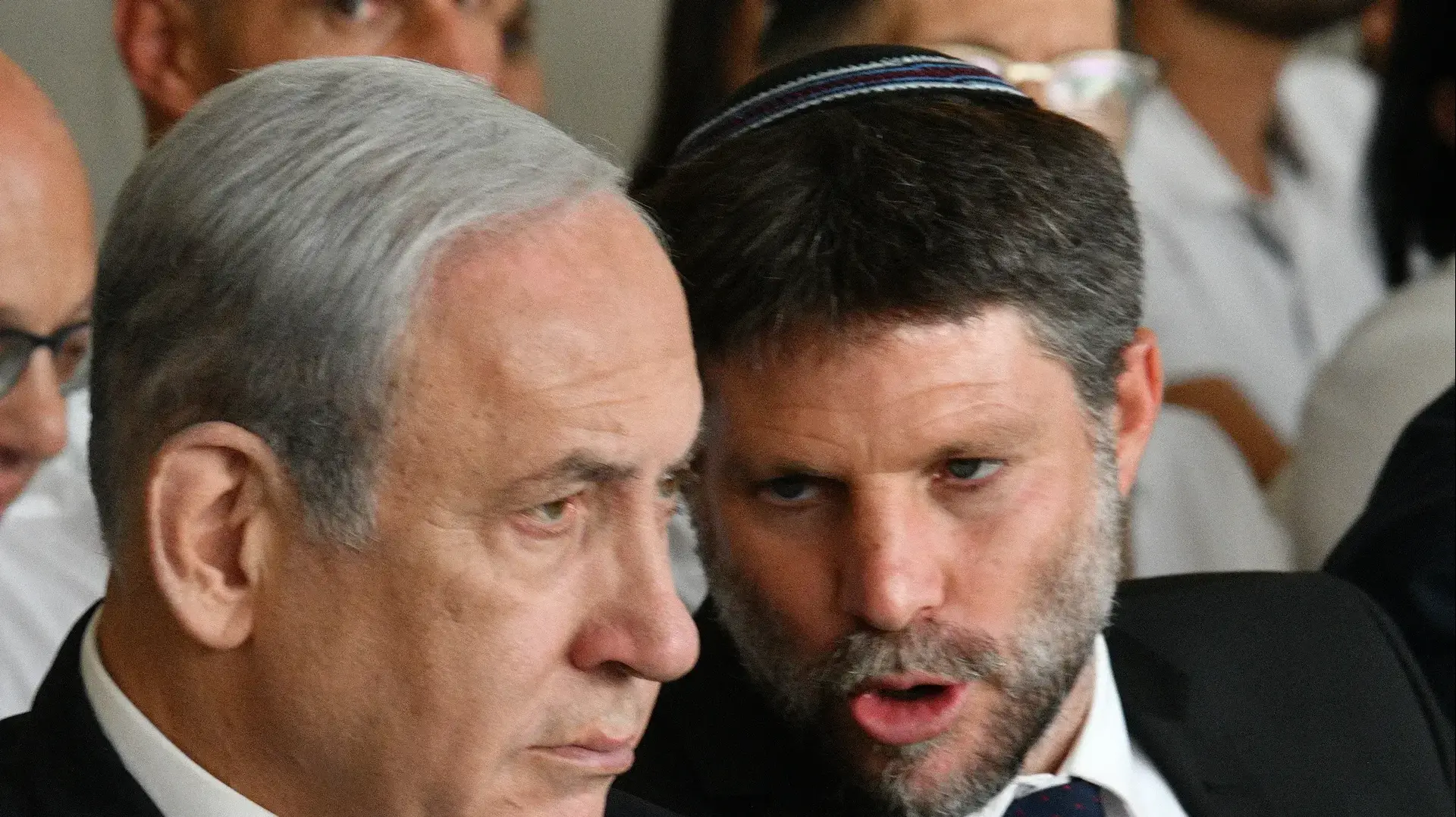 ראש הממשלה בנימין נתניהו, שר האוצר בצלאל סמוטריץ' , השקת הרכבת הקלה, 17 באוגוסט 2023 ראש הממשלה בנימין נתניהו, שר האוצר בצלאל סמוטריץ' , השקת הרכבת הקלה, 17 באוגוסט 2023