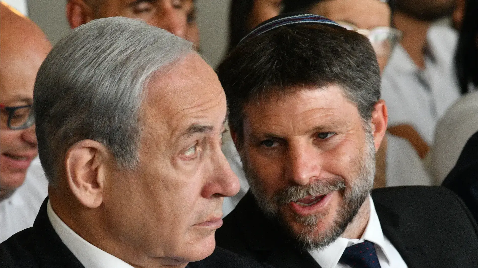 ראש הממשלה בנימין נתניהו, שר האוצר בצלאל סמוטריץ' , השקת הרכבת הקלה, 17 באוגוסט 2023 ראש הממשלה בנימין נתניהו, שר האוצר בצלאל סמוטריץ' , השקת הרכבת הקלה, 17 באוגוסט 2023