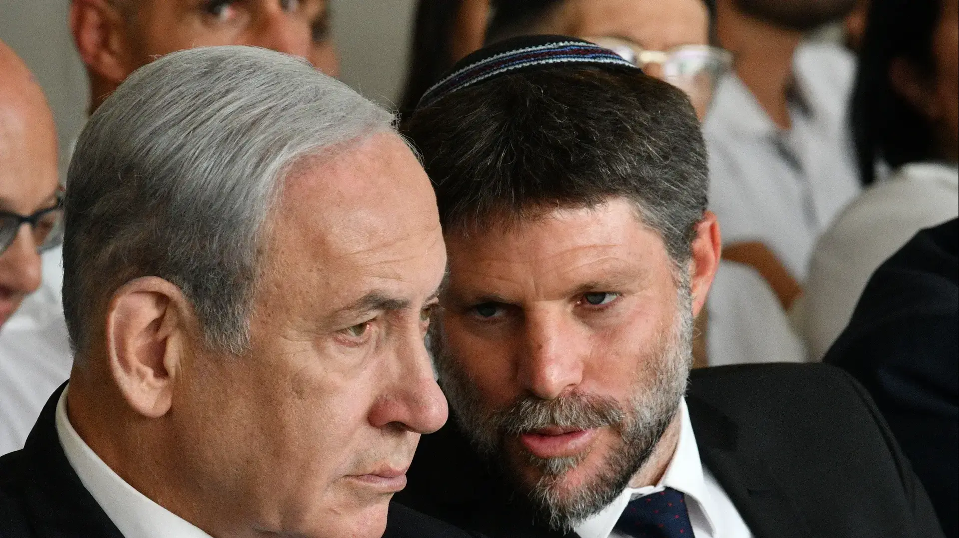 ראש הממשלה בנימין נתניהו, שר האוצר בצלאל סמוטריץ' , השקת הרכבת הקלה, 17 באוגוסט 2023 ראש הממשלה בנימין נתניהו, שר האוצר בצלאל סמוטריץ' , השקת הרכבת הקלה, 17 באוגוסט 2023
