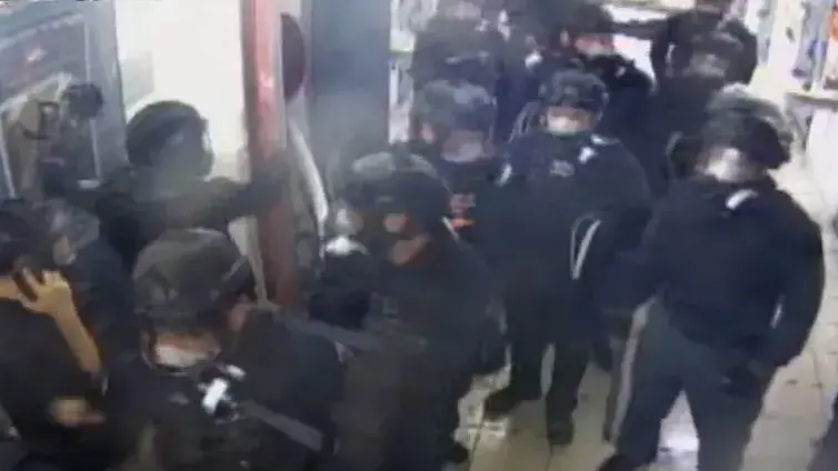 הפרות סדר בבתי סוהר 'אשל' ו׳רימונים׳: המעורבים הינם אסירים פליליים, המשתייכים לארגוני פשיעה ממספר אגפים בבתי הסוהר ׳רימונים׳ ו׳אשל'.  20 באוגוסט 2023
