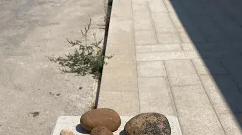 אבנים יודו לעבר מנזר "המלאך גבריאל" במגדל העמק אבנים יודו לעבר מנזר "המלאך גבריאל" במגדל העמק