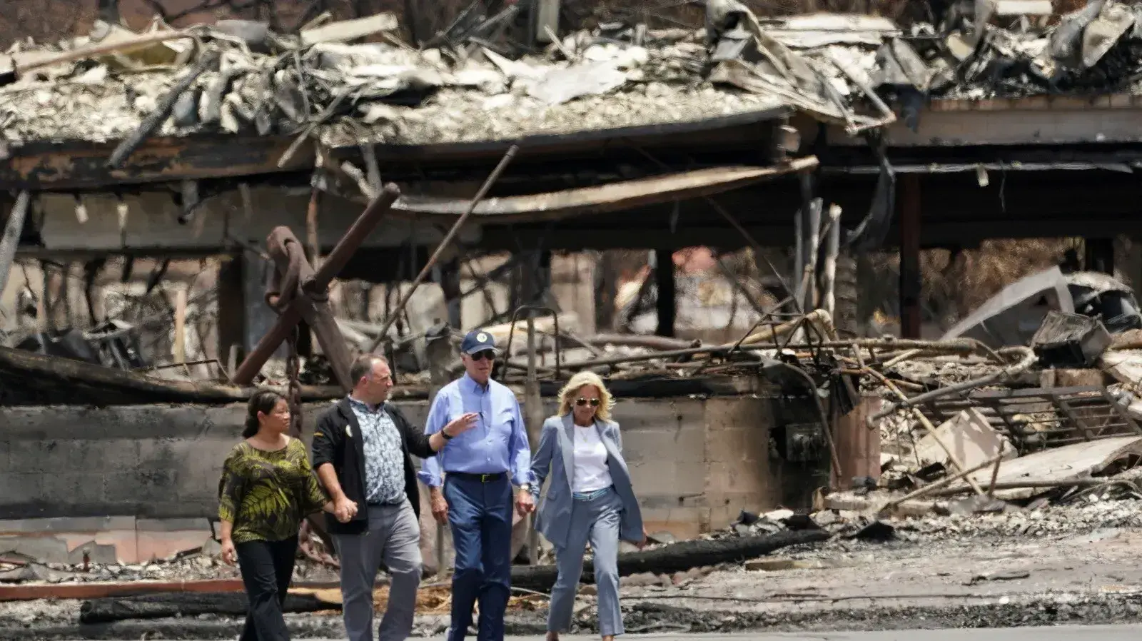 נשיא ארה"ב ג'ו ביידן מבקר באי מאווי אחרי השריפות, 22 באוגוסוט 2023