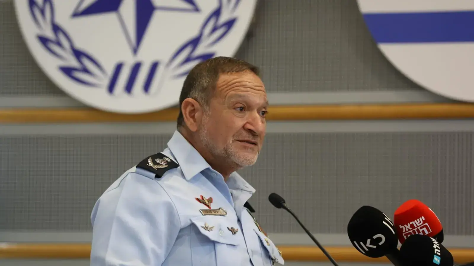 המפכ"ל קובי שבתאי בטקס החלפת פיקוד מחוז חוף, מטה חוף, חיפה. 22 באוגוסט 2023 המפכ"ל קובי שבתאי בטקס החלפת פיקוד מחוז חוף, מטה חוף, חיפה. 22 באוגוסט 2023