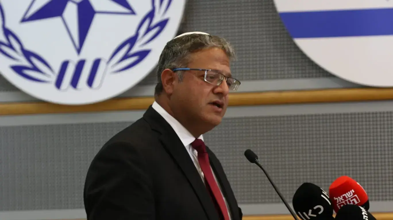 השר לביטחון לאומי איתמר בן גביר בטקס החלפת פיקוד מחוז חוף, מטה חוף, חיפה. 22 באוגוסט 2023 השר לביטחון לאומי איתמר בן גביר בטקס החלפת פיקוד מחוז חוף, מטה חוף, חיפה. 22 באוגוסט 2023