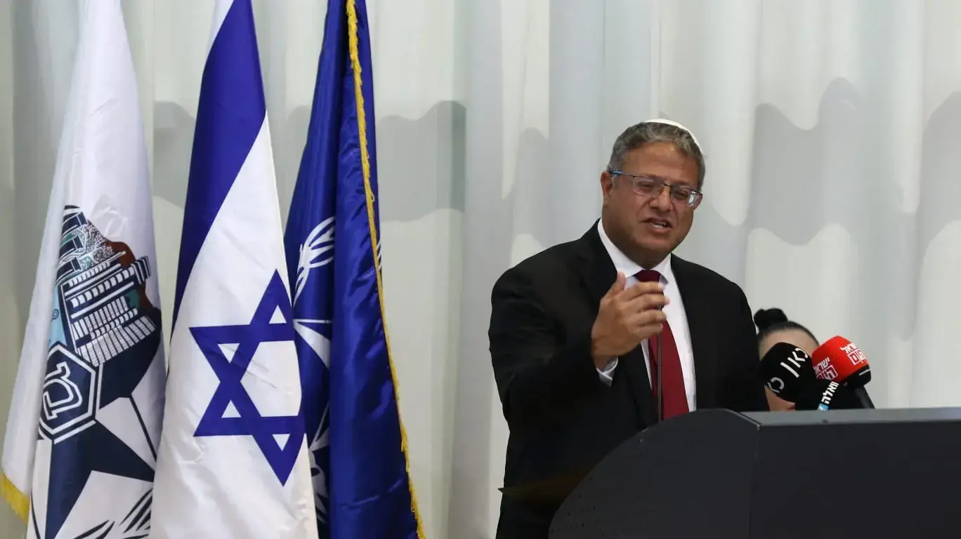 השר לביטחון לאומי איתמר בן גביר בטקס החלפת פיקוד מחוז חוף, מטה חוף, חיפה. 22 באוגוסט 2023 השר לביטחון לאומי איתמר בן גביר בטקס החלפת פיקוד מחוז חוף, מטה חוף, חיפה. 22 באוגוסט 2023