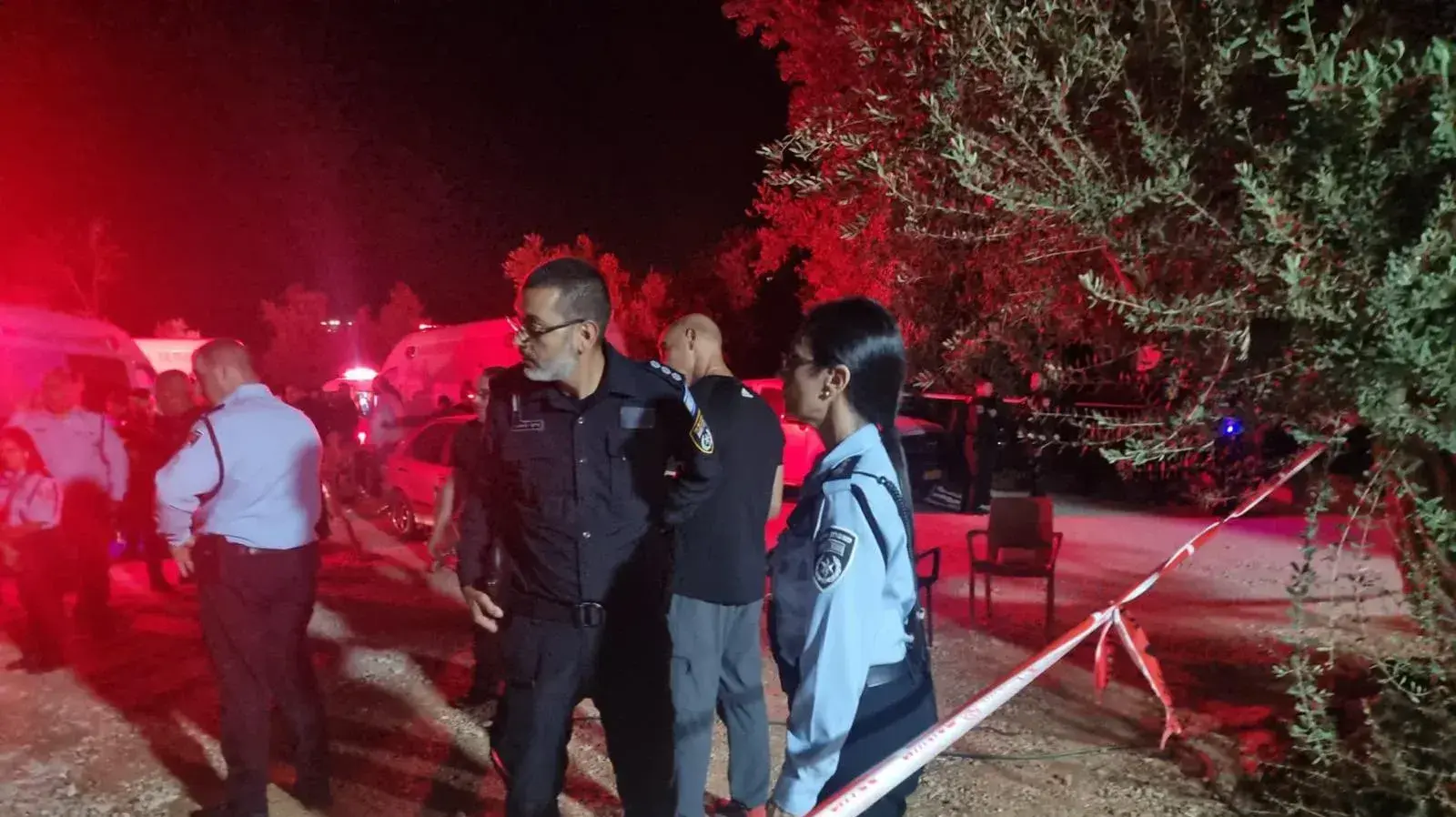 ארבעה בני אדם נורו למוות באבו סנאן, אחד הנרצחים - מתמודד לראשות המועצה 22 באוגוסט 2023 ארבעה בני אדם נורו למוות באבו סנאן, אחד הנרצחים - מתמודד לראשות המועצה 22 באוגוסט 2023