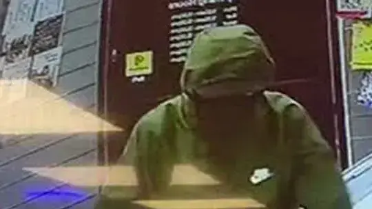 ילדה מבריחה שודד ילדה מבריחה שודד