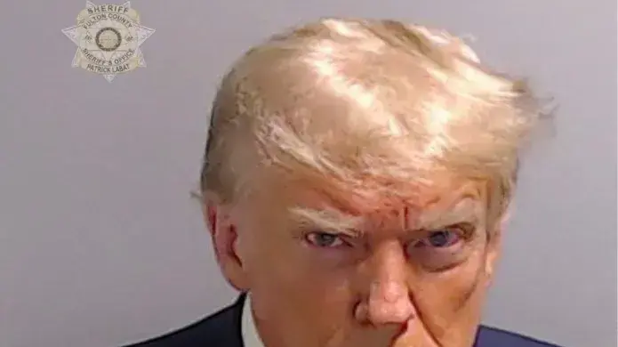 תמונת המעצר של טראמפ, 25 באוגוסט 2023