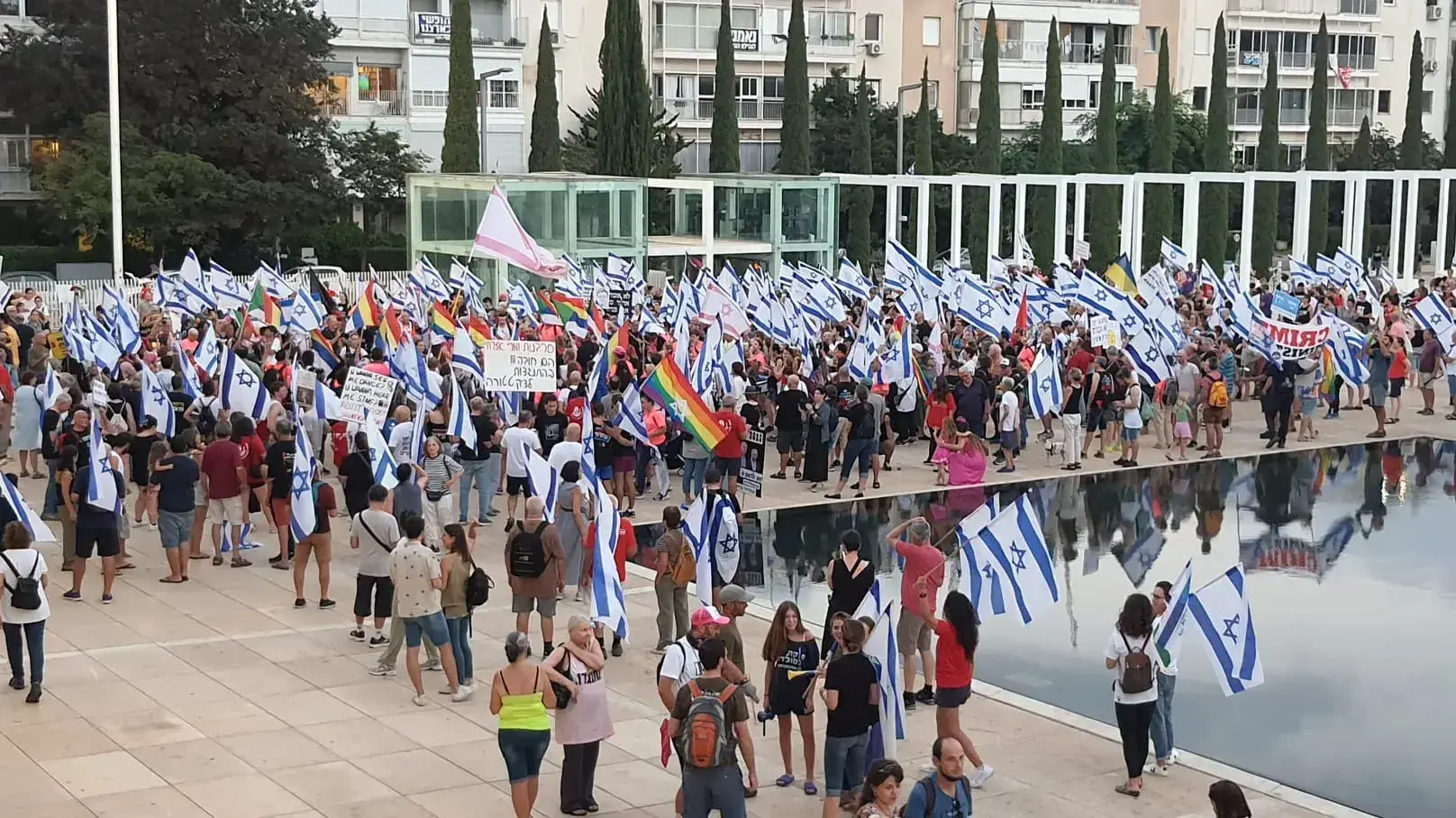 הפגנה נגד המהפכה המשפטית, הבימה, תל אביב. 26 באוגוסט 2023 הפגנה נגד המהפכה המשפטית, הבימה, תל אביב. 26 באוגוסט 2023