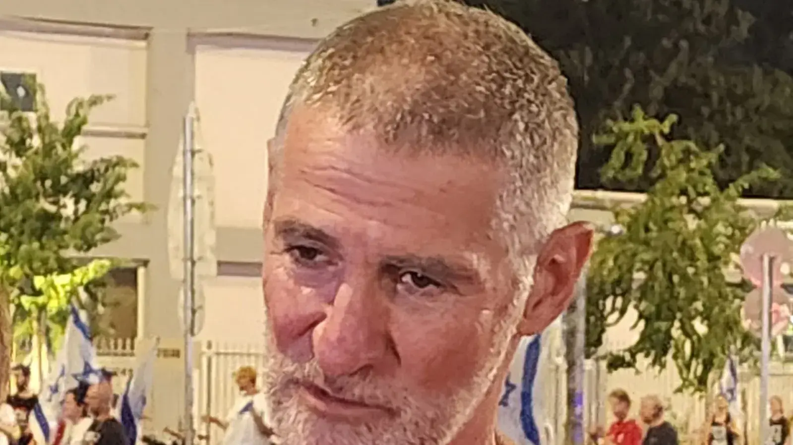 יאיר גולן בהפגנה נגד המהפכה המשפטית, קפלן, תל אביב. 26 באוגוסט 2023