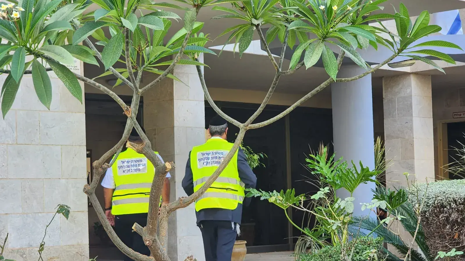 חשד לרצח, גופת גבר אותרה בדירה ברחוב חובבי ציון, חדרה. 27 באוגוסט 2023 חשד לרצח, גופת גבר אותרה בדירה ברחוב חובבי ציון, חדרה. 27 באוגוסט 2023