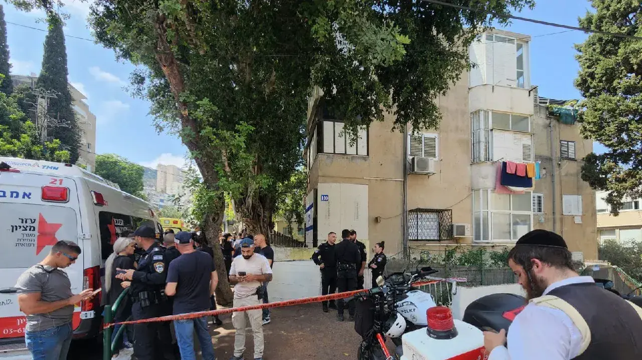 אישה כבת 30 נרצחה כתוצאה מאלימות ברחוב ארלוזורוב בחיפה אישה כבת 30 נרצחה כתוצאה מאלימות ברחוב ארלוזורוב בחיפה
