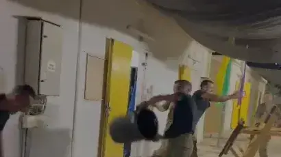 הפיכת שולחנות וזריקת פחים ונדליזם בקורס מ"כים של גולני הפיכת שולחנות וזריקת פחים ונדליזם בקורס מ"כים של גולני