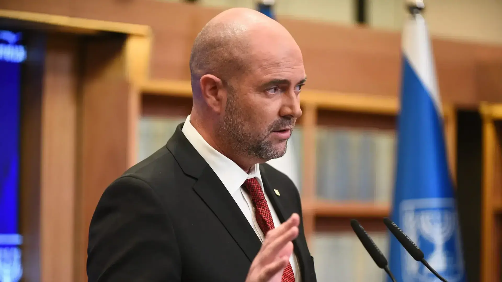 יו"ר הכנסת אמיר אוחנה בהצהרה מיוחדת לתקשורת, משכן הכנסת, ירושלים. 6 בספטמבר 2023 יו"ר הכנסת אמיר אוחנה בהצהרה מיוחדת לתקשורת, משכן הכנסת, ירושלים. 6 בספטמבר 2023