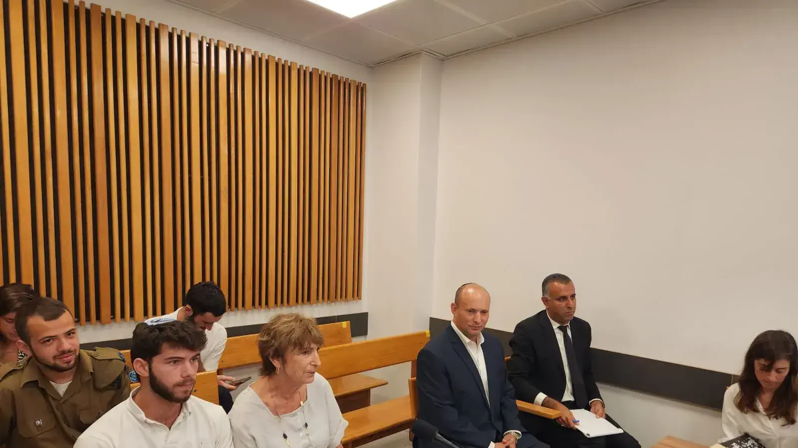 דיוני קדם משפט בשתי תביעות לשון שהגיש ראש הממשלה לשעבר נפתלי בנט עם אמו מירנה בנט, בית משפט השלום ת"א, 11 בספטמבר 2023 דיוני קדם משפט בשתי תביעות לשון שהגיש ראש הממשלה לשעבר נפתלי בנט עם אמו מירנה בנט, בית משפט השלום ת"א, 11 בספטמבר 2023