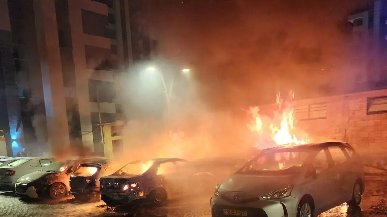 שריפת רכבים ברחוב מאיר עמית באור עקיבא. 
12 בספטמבר 2023