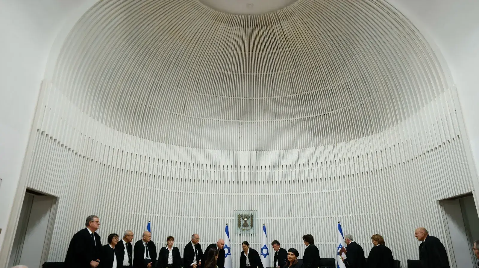 עוזי פוגלמן, יצחק עמית, אסתר חיות, יוסף אלרון, ענת ברון, דפנה ברק ארז, אלכס שטיין, דוד מינץ, גילה כנפו שטייניץ, נעם סולברג, רות רונן, יחיאל כשר, חאלד כבוב, עופר גרוסקופף, יעל וילנר, דיון על ביטול עילת הסבירות, בית המשפט העליון, 12 בספטמבר 2023 עוזי פוגלמן, יצחק עמית, אסתר חיות, יוסף אלרון, ענת ברון, דפנה ברק ארז, אלכס שטיין, דוד מינץ, גילה כנפו שטייניץ, נעם סולברג, רות רונן, יחיאל כשר, חאלד כבוב, עופר גרוסקופף, יעל וילנר, דיון על ביטול עילת הסבירות, בית המשפט העליון, 12 בספטמבר 2023