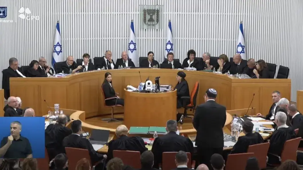 עוזי פוגלמן, יצחק עמית, אסתר חיות, יוסף אלרון, ענת ברון, דפנה ברק ארז, אלכס שטיין, דוד מינץ, גילה כנפו שטייניץ, נעם סולברג, רות רונן, יחיאל כשר, חאלד כבוב, עופר גרוסקופף, יעל וילנר, דיון על ביטול עילת הסבירות, בית המשפט העליון, 12 בספטמבר 2023 עוזי פוגלמן, יצחק עמית, אסתר חיות, יוסף אלרון, ענת ברון, דפנה ברק ארז, אלכס שטיין, דוד מינץ, גילה כנפו שטייניץ, נעם סולברג, רות רונן, יחיאל כשר, חאלד כבוב, עופר גרוסקופף, יעל וילנר, דיון על ביטול עילת הסבירות, בית המשפט העליון, 12 בספטמבר 2023