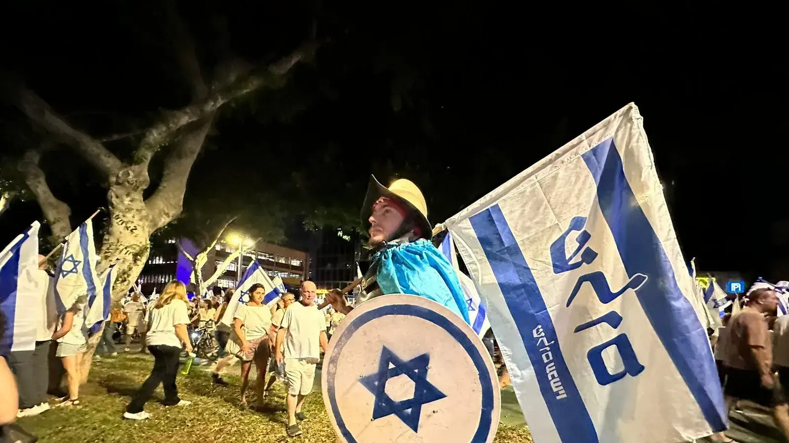 הפגנה נגד המהפכה המשפטית, צעדה משדרות רוטשילד לקפלן. 17 בספטמבר 2023 הפגנה נגד המהפכה המשפטית, צעדה משדרות רוטשילד לקפלן. 17 בספטמבר 2023