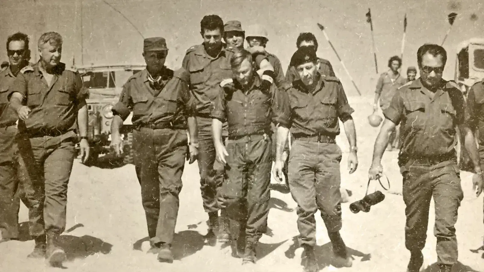 משה דיין ואריאל שרון במלחמת יום הכיפורים משה דיין ואריאל שרון במלחמת יום הכיפורים