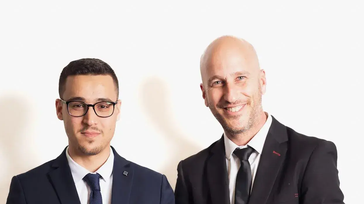 עורכי הדין רועי לנג וחכמת מואסי
עורכי הדין רועי לנג וחכמת מואסי