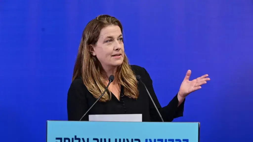 ציפי ברנד מתאחדת עם אורנה ברביבאי נגד רון חולדאי במסע הבחירות לעיריית תל אביב, תל אביב. 21 בספטמבר 2023 ציפי ברנד מתאחדת עם אורנה ברביבאי נגד רון חולדאי במסע הבחירות לעיריית תל אביב, תל אביב. 21 בספטמבר 2023