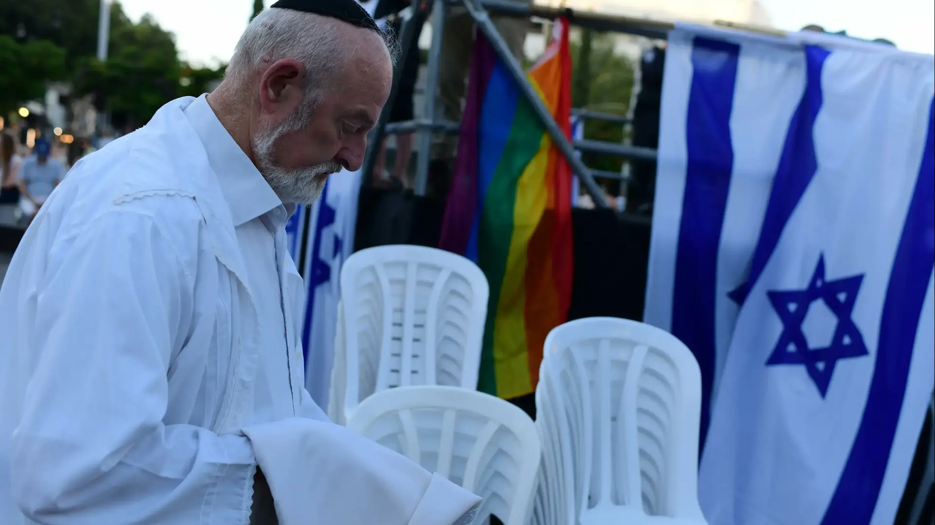 עימותים במהלך תפילת יום כיפור, כיכר דיזנגוף, תל אביב. 24 בספטמבר 2023 עימותים במהלך תפילת יום כיפור, כיכר דיזנגוף, תל אביב. 24 בספטמבר 2023