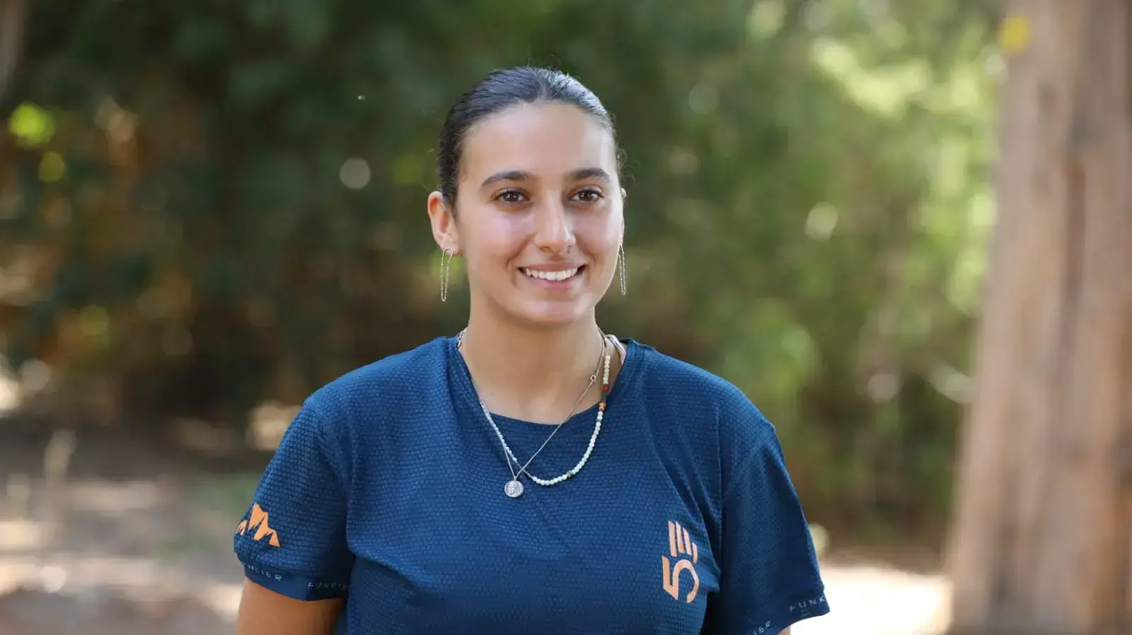 עילי מלש"בית המתאמנת לסיירת מטכ"ל במכינה הקדם צבאית "חמש אצבעות" המכשירה בנות לשירות צבאי קרבי, זכרון יעקב. ספטמבר 2023 עילי מלש"בית המתאמנת לסיירת מטכ"ל במכינה הקדם צבאית "חמש אצבעות" המכשירה בנות לשירות צבאי קרבי, זכרון יעקב. ספטמבר 2023