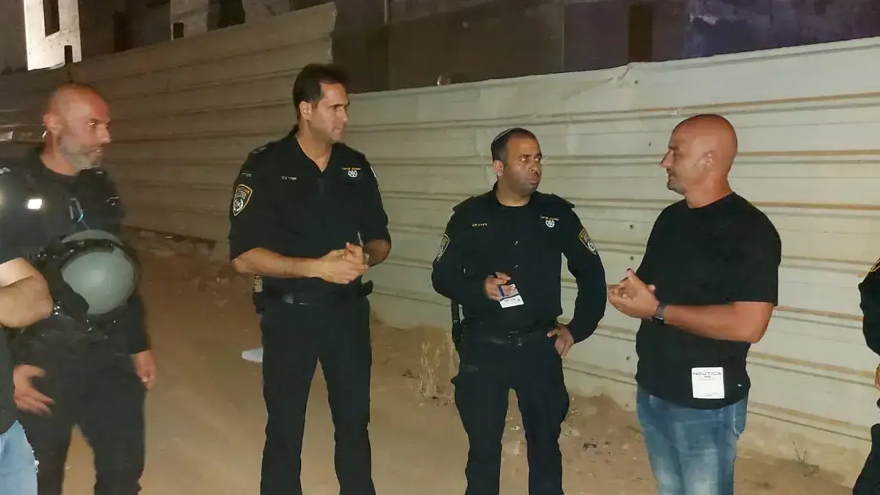 מפקד מחוז הדרום בזירת הרצח ברהט שארע במוצאי שבת 27 בספטמבר 2023 מפקד מחוז הדרום בזירת הרצח ברהט שארע במוצאי שבת 27 בספטמבר 2023