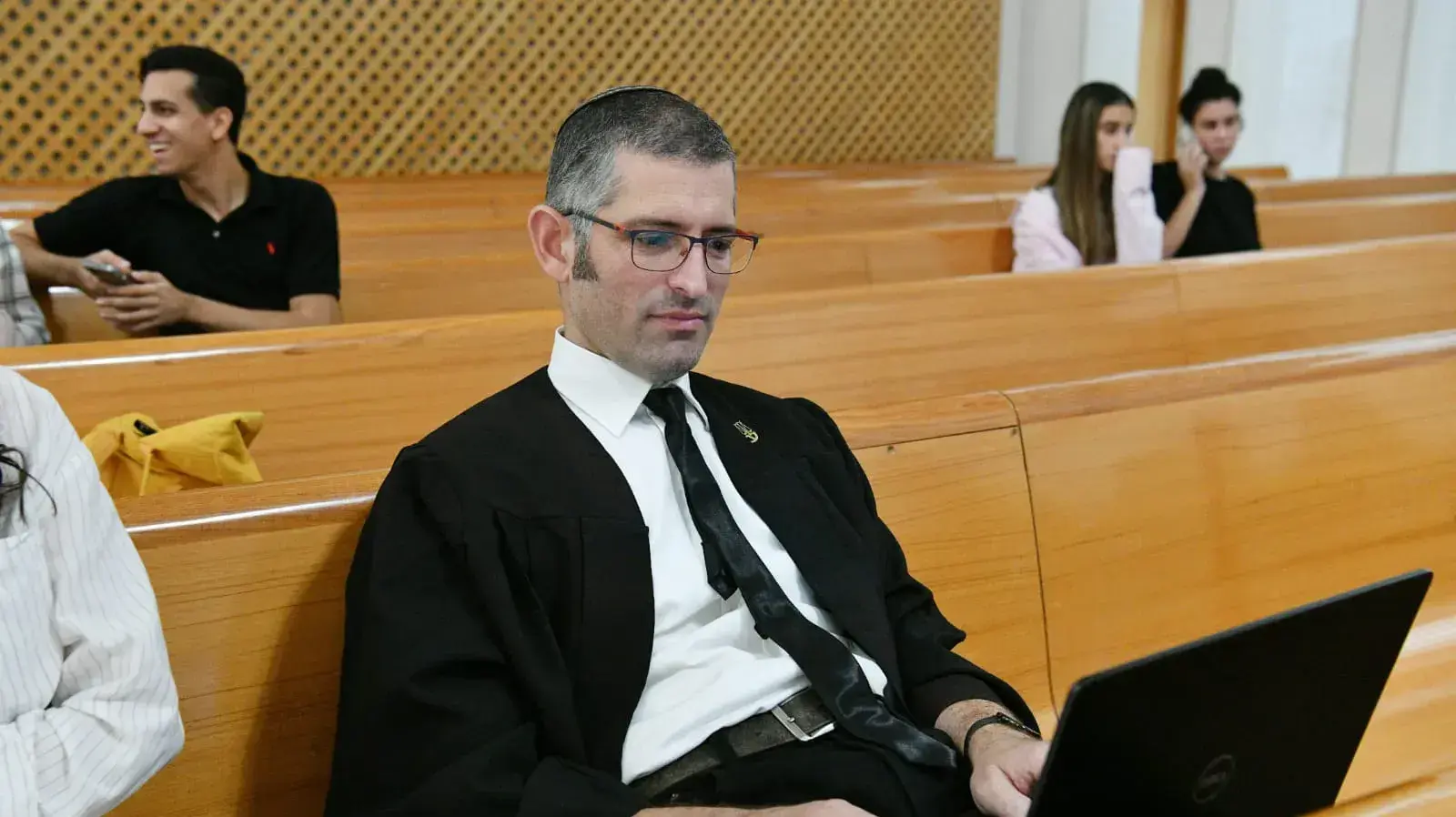 עו"ד יצחק ברט, דיון בג"ץ הנבצרות, ביהמ"ש העליון, 28 בספטמבר 2023 עו"ד יצחק ברט, דיון בג"ץ הנבצרות, ביהמ"ש העליון, 28 בספטמבר 2023
