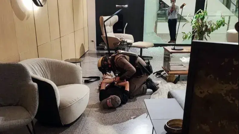 בהלה בתאילנד: אדם נפצע מירי בקניון בנגקוק, חשוד נעצר 03 באוקטובר 2023