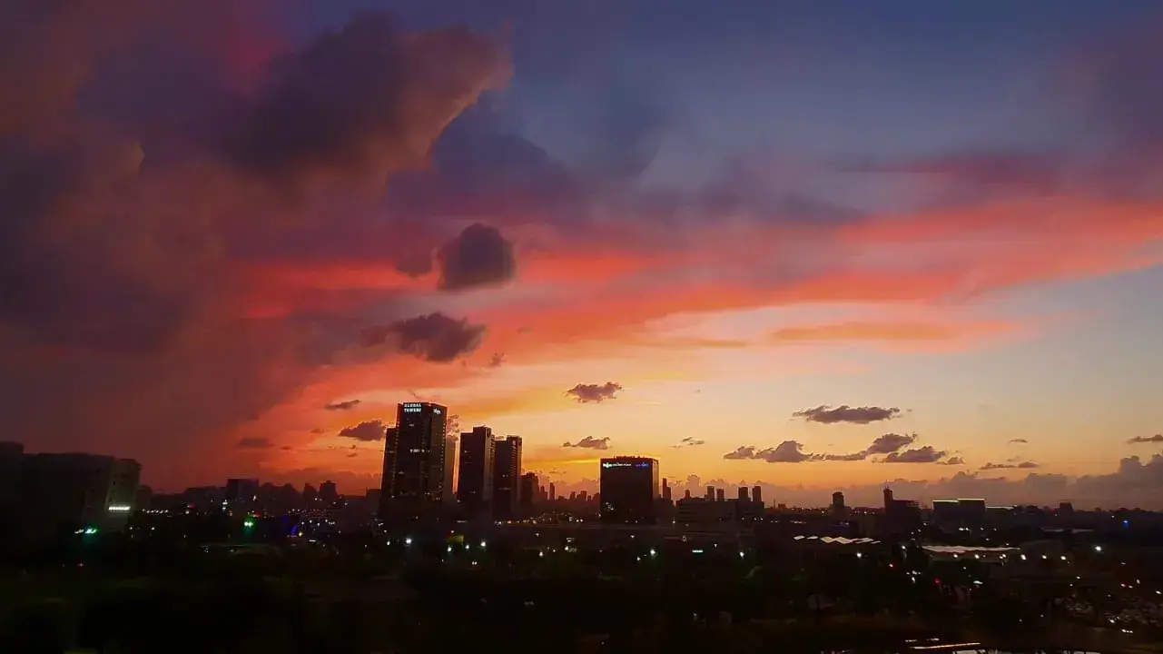 שקיעה , גוש דן. 3 באוקטובר 2023 שקיעה , גוש דן. 3 באוקטובר 2023