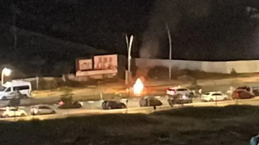 פיצוץ אופנוע ברחוב שדרות שמעון פרס באור יהודה. נקבע מותו של גבר כבן 30. 3 באוקטובר 2023 פיצוץ אופנוע ברחוב שדרות שמעון פרס באור יהודה. נקבע מותו של גבר כבן 30. 3 באוקטובר 2023