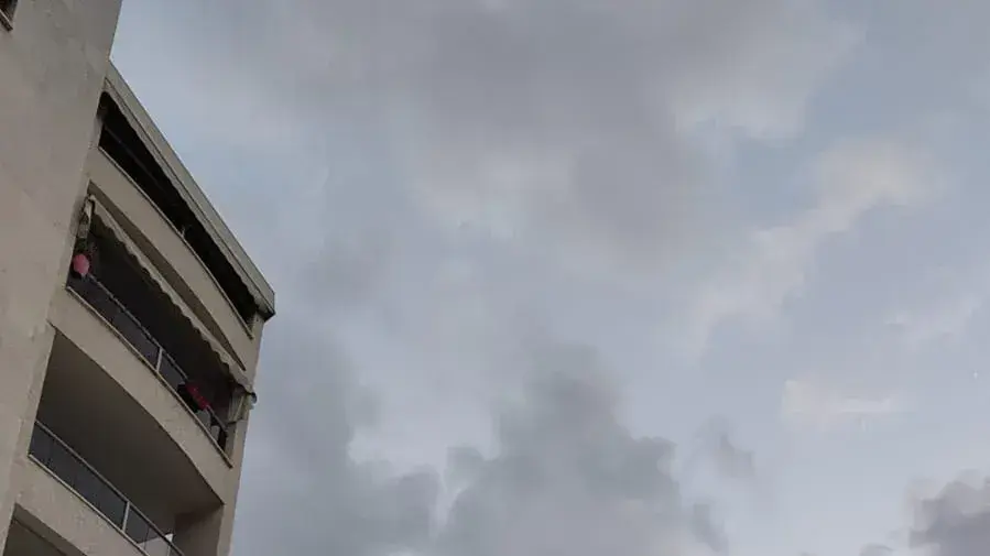 רקטה פגעה בבניין באשקלון. רקטה פגעה בבניין באשקלון.