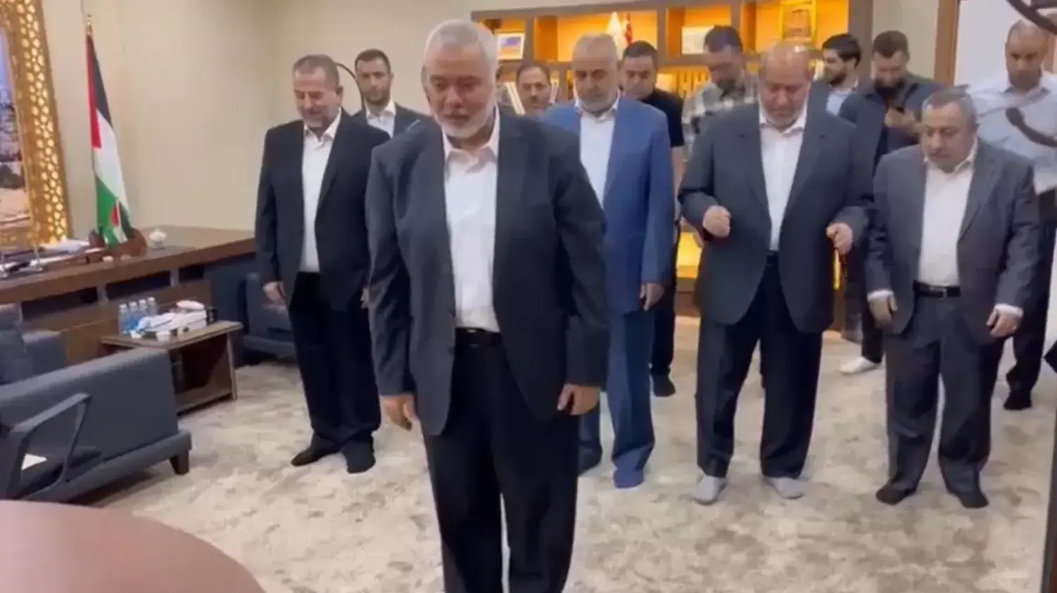 בכירי חמאס בתפילת הודיה על הניצחון. 7 באוקטובר 2023 בכירי חמאס בתפילת הודיה על הניצחון. 7 באוקטובר 2023